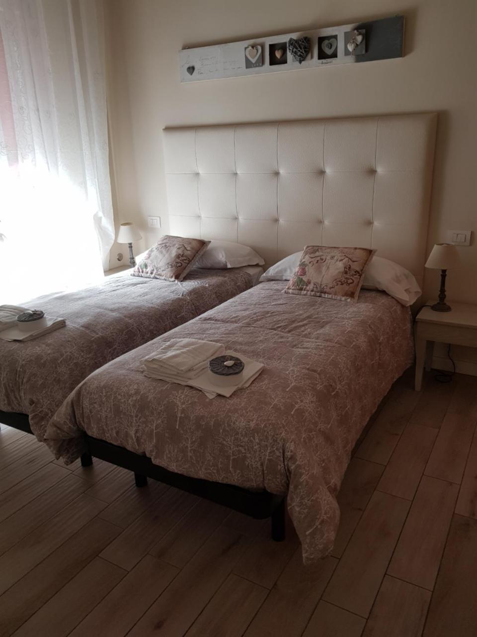 Luna City Ravenna Bilik gambar